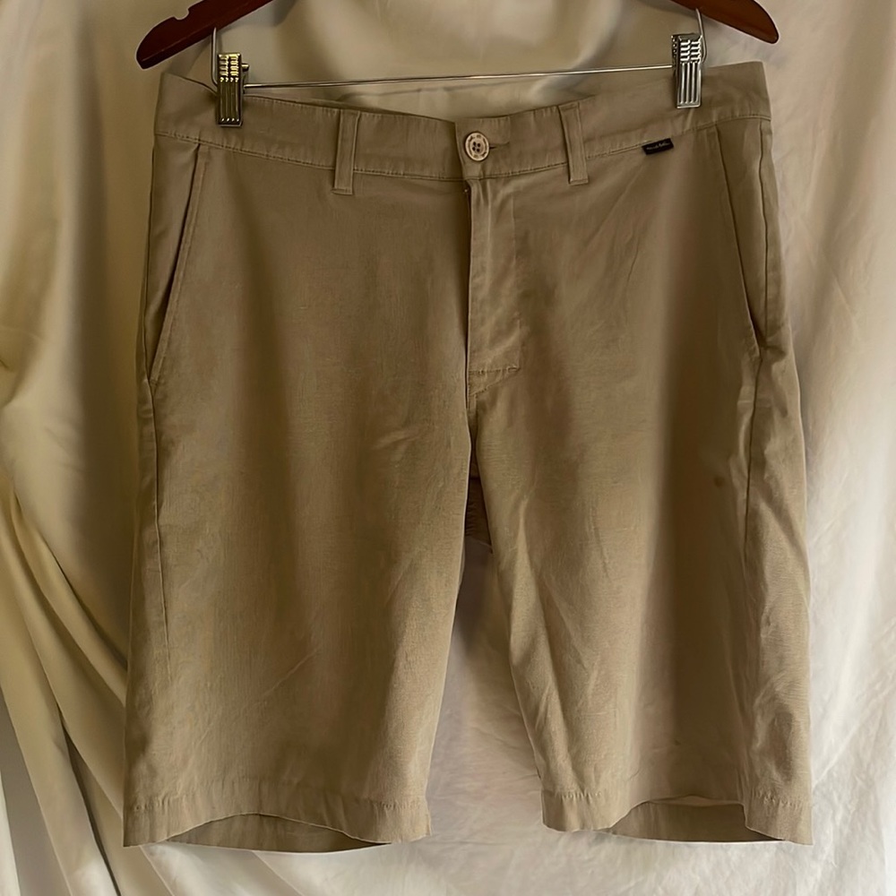 Travis Mathew beck shorts